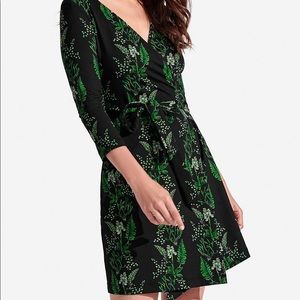 NWT Persifor Louise Wrap Dress - Large